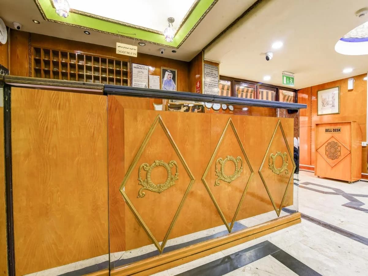 OYO 270 Dream Land Hotel banner