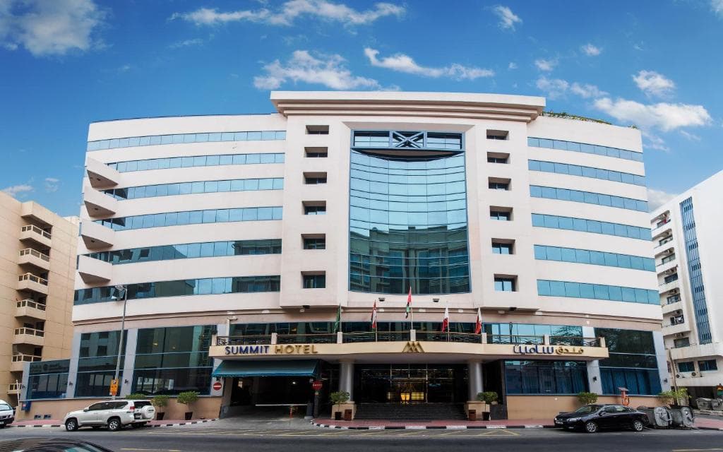 Landmark Summit Hotel banner